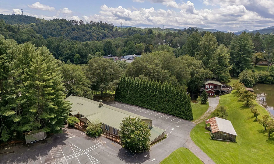 8826 Boylston Highway in Mills River, NC